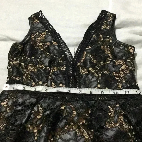 Romeo + Juliet Couture Lace Dress Black Sz Small - Picture 3 of 11